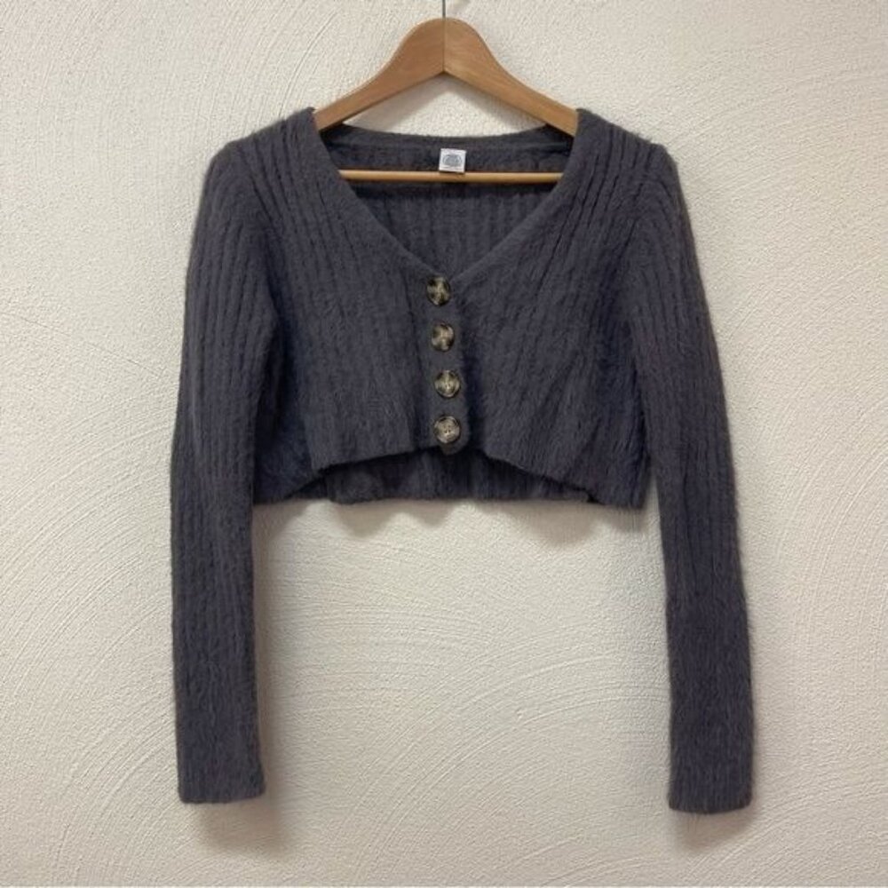 Urban Outfitters Gray Fuzzy Crop Top Cardigan Sz Small SP